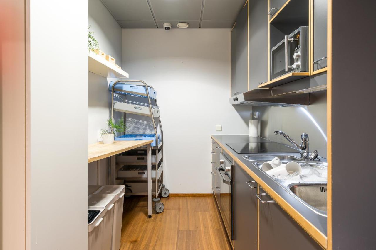 Hiisi Hotel Helsinki Jaetkaesaari Екстер'єр фото