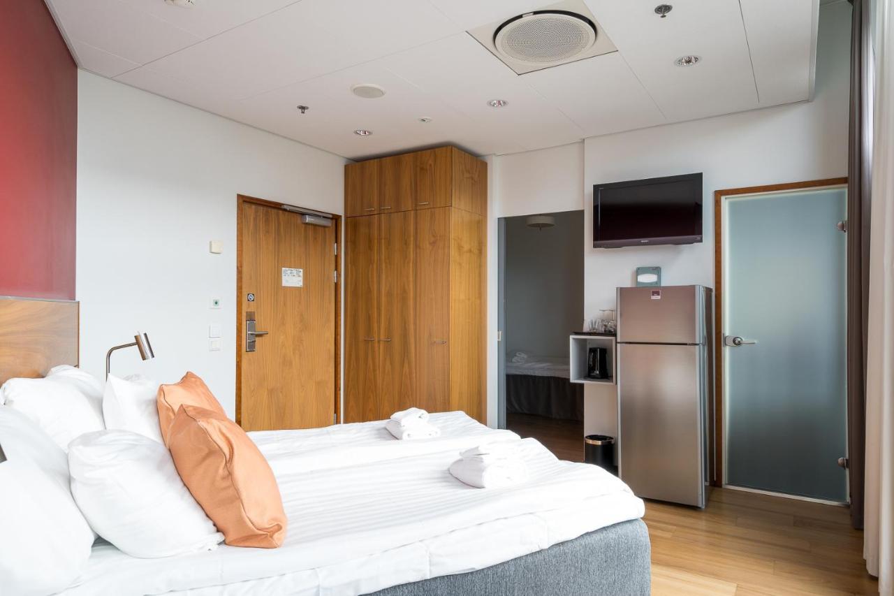 Hiisi Hotel Helsinki Jaetkaesaari Екстер'єр фото