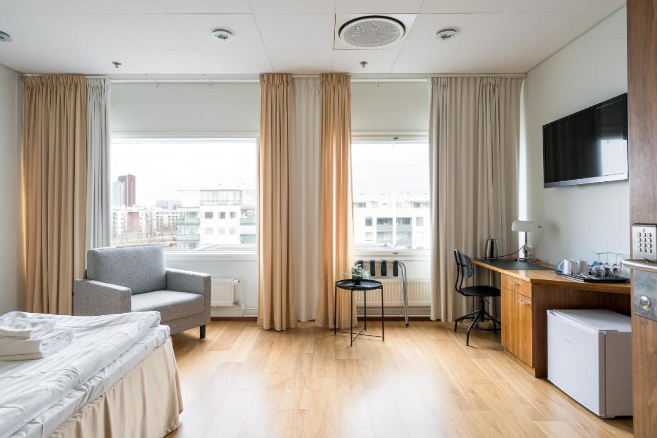 Hiisi Hotel Helsinki Jaetkaesaari Екстер'єр фото
